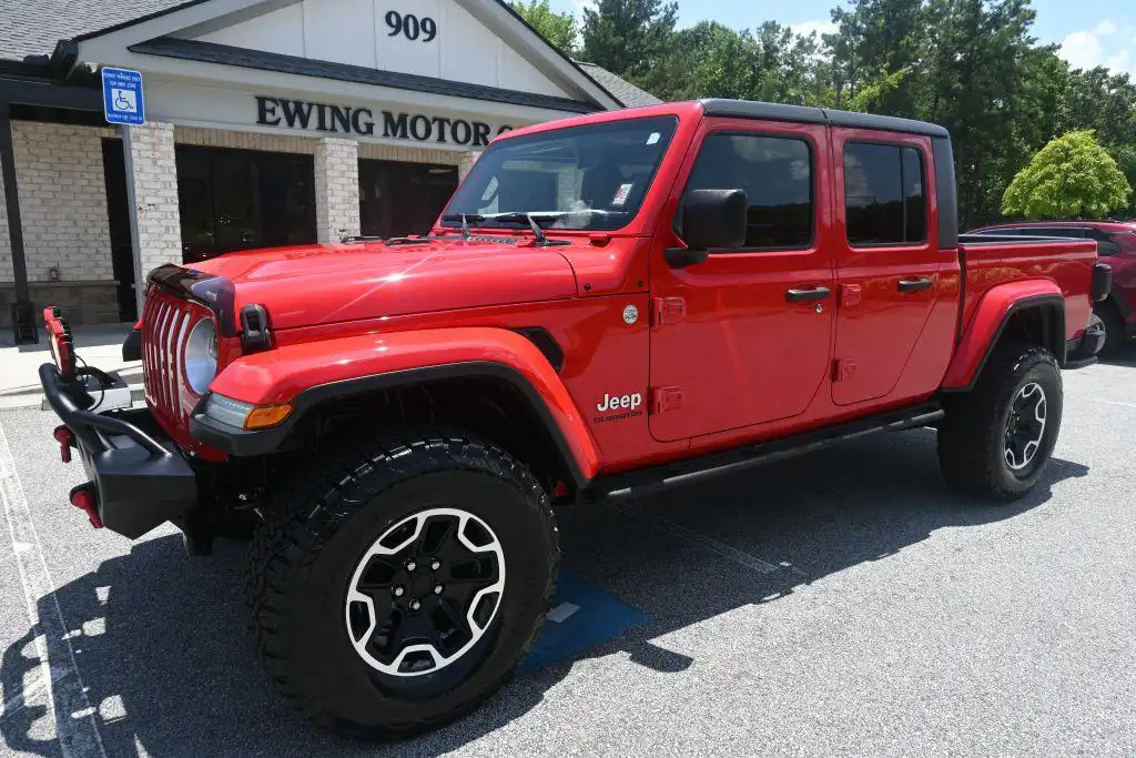2020 Jeep Gladiator Overland's photo