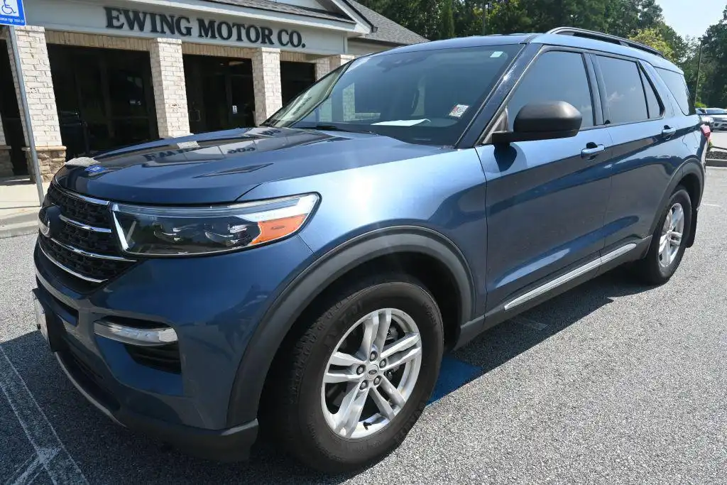 2020 Ford Explorer XLT RWD's photo