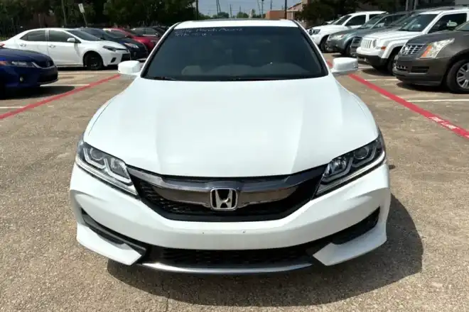 2016 Honda Accord EX-L 6AT V's photo
