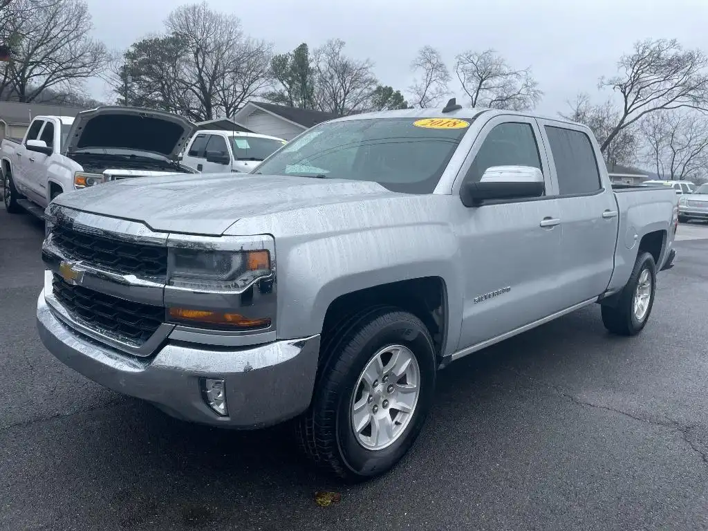 2018 Chevrolet Silverado 1500 LT Crew Cab Standard Box's photo