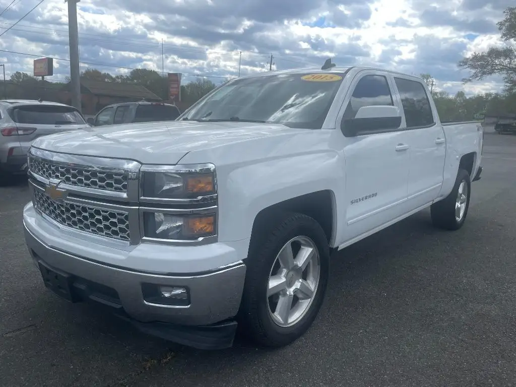 2015 Chevrolet Silverado 1500 LT Crew Cab Short Box photo 1