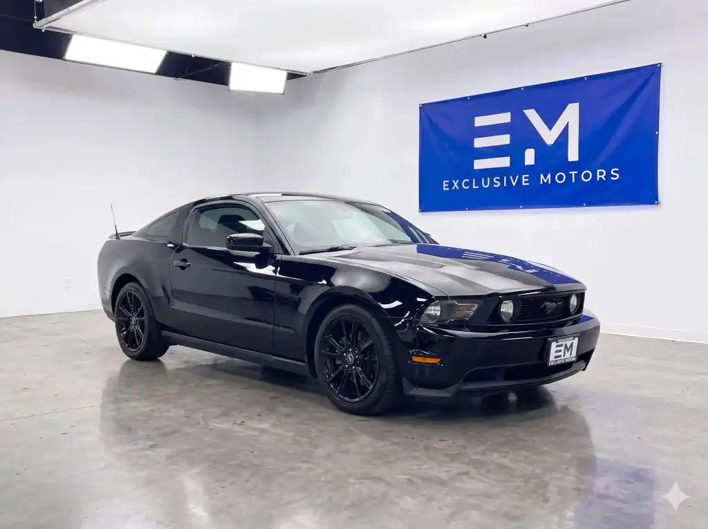 2012 Ford Mustang GT Premium's photo