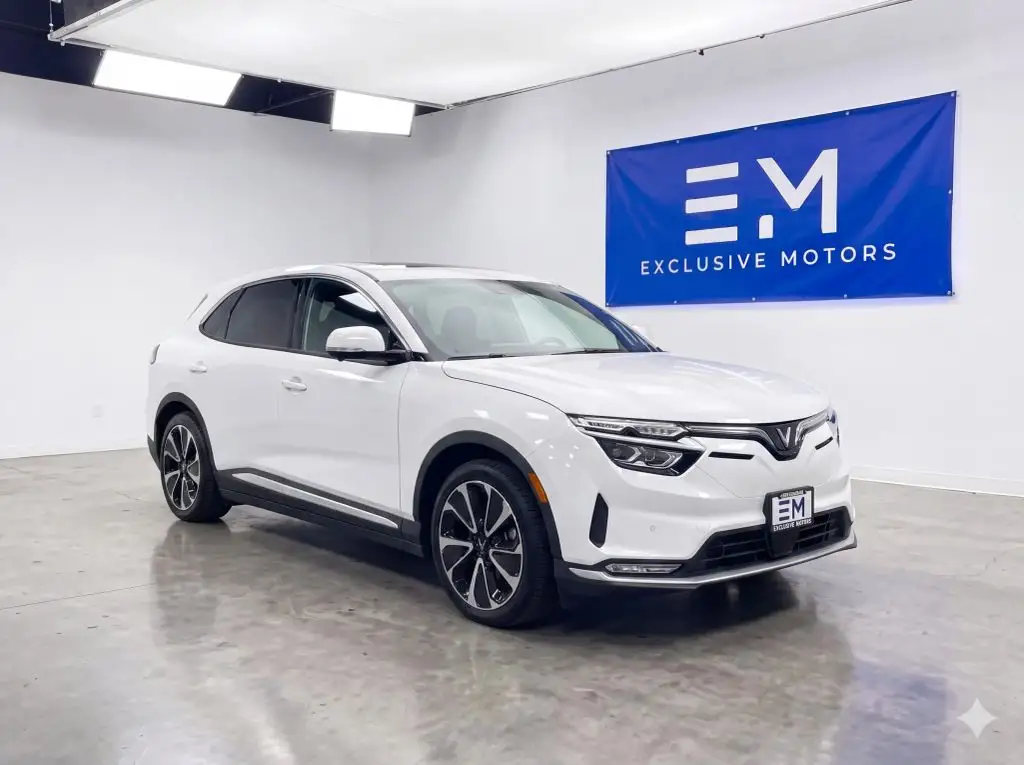 2024 VinFast VF 8 Plus Standard Range photo 1