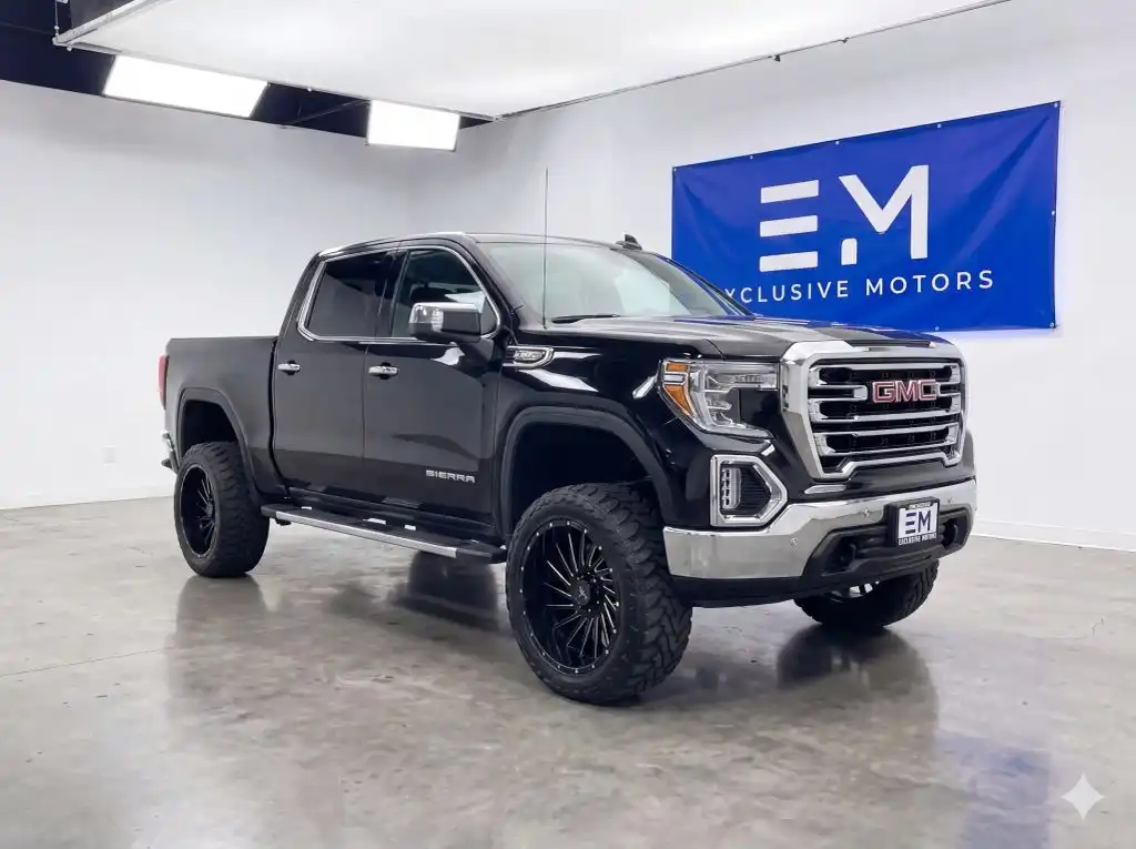 2020 GMC Sierra SLT 4WD Crew Cab Short Box's photo