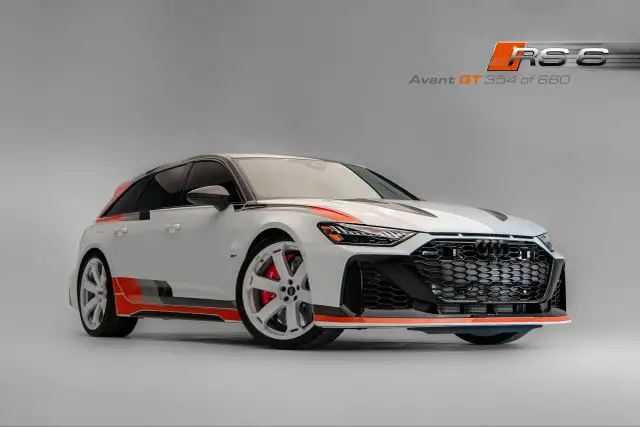 2025 Audi RS 6 Avant Performance photo 1
