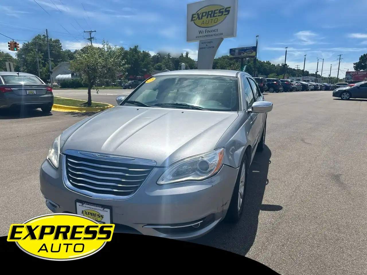 2013 Chrysler 200 Limited's photo
