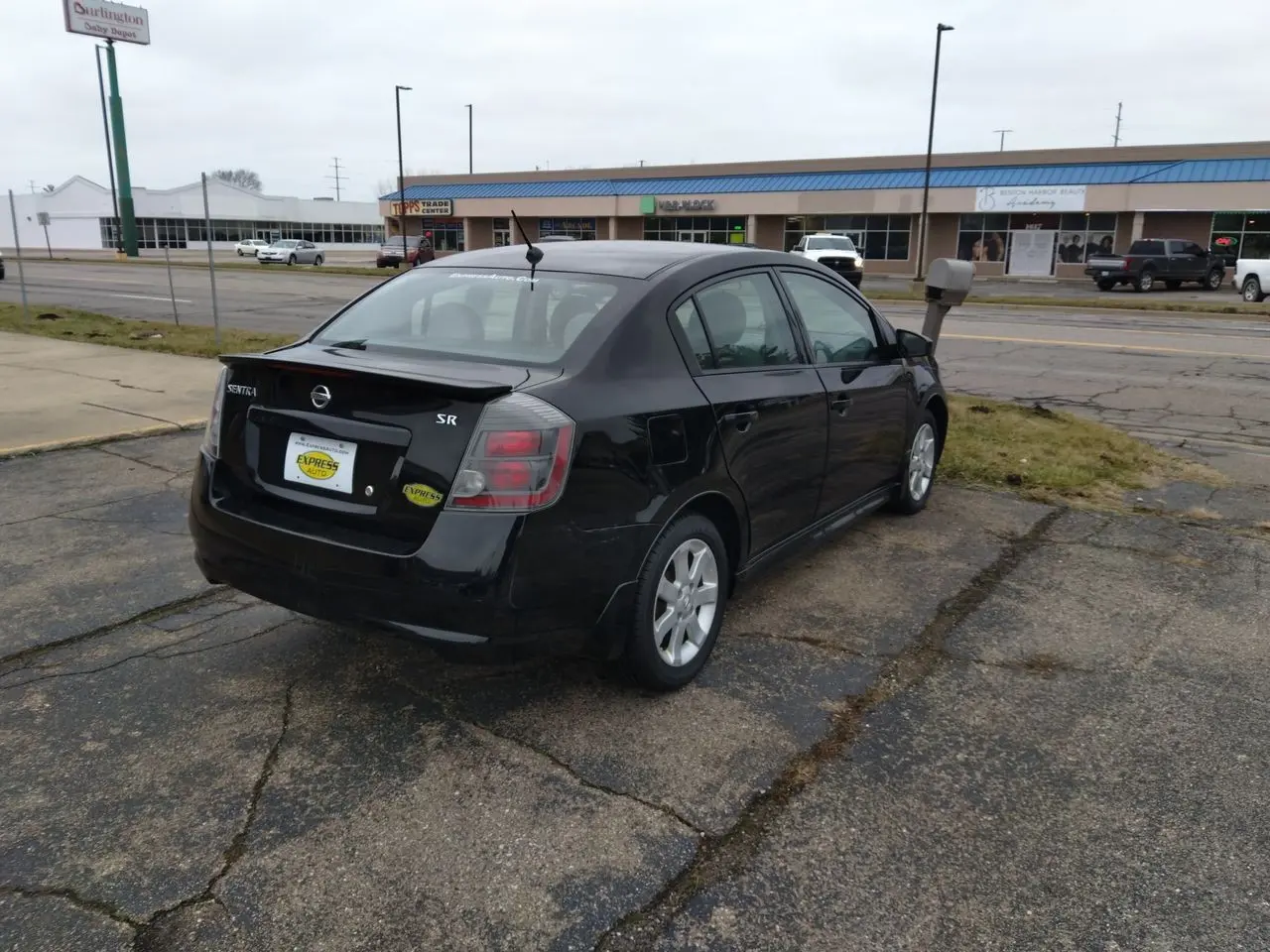2012 Nissan Sentra 2.0 SR CVT photo 4