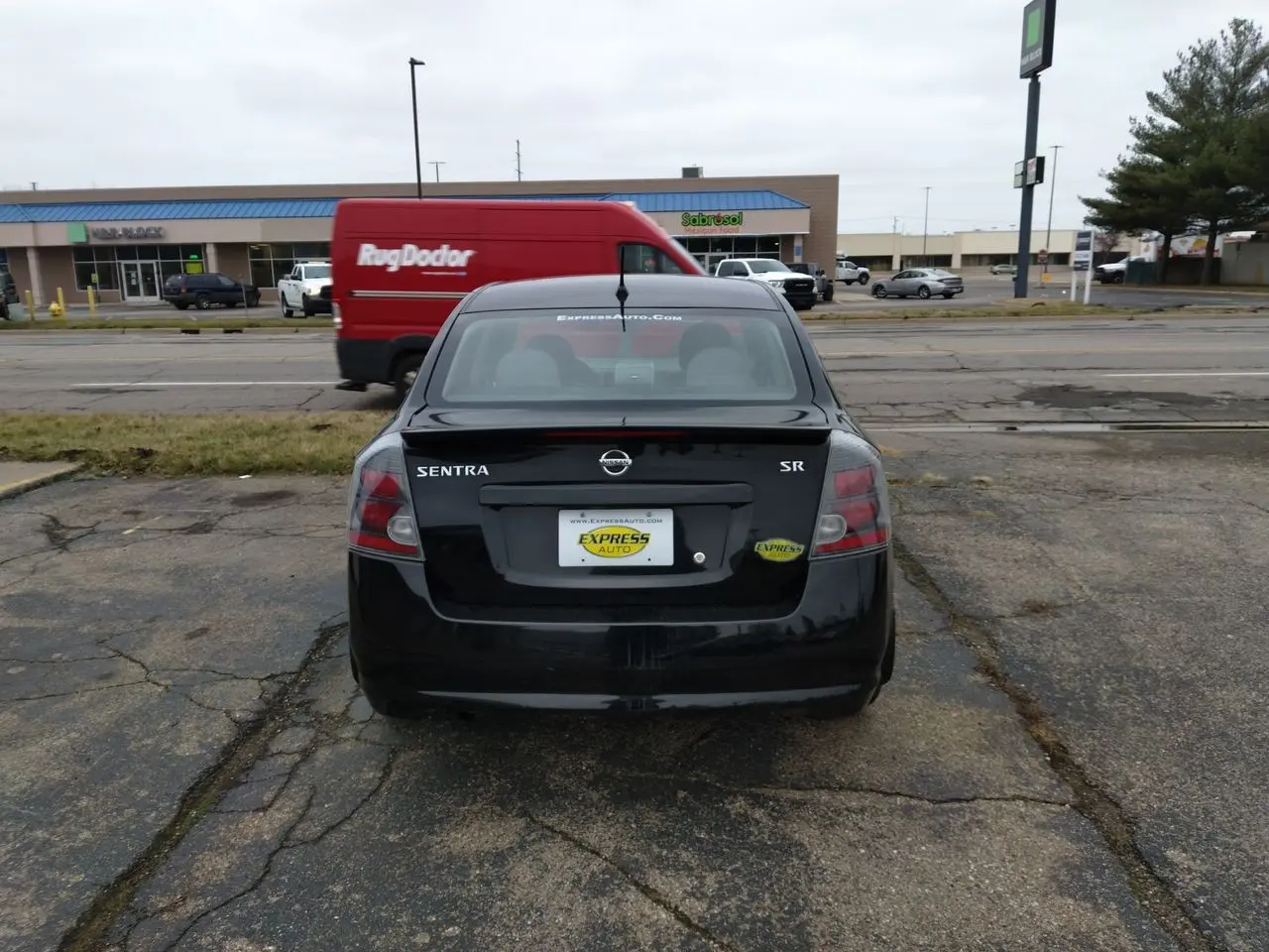2012 Nissan Sentra 2.0 SR CVT photo 5
