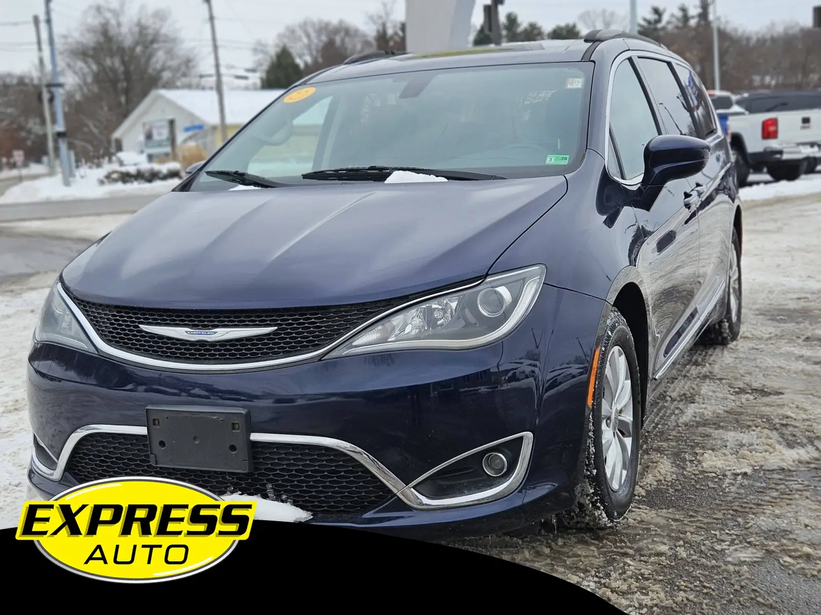 2017 Chrysler Pacifica Touring-L photo 1