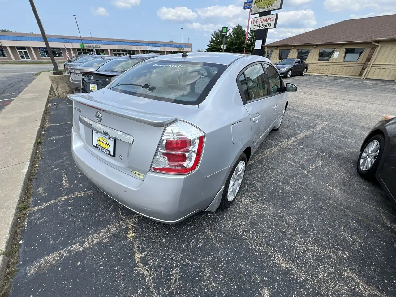 2012 Nissan Sentra 2.0 S CVT photo 3