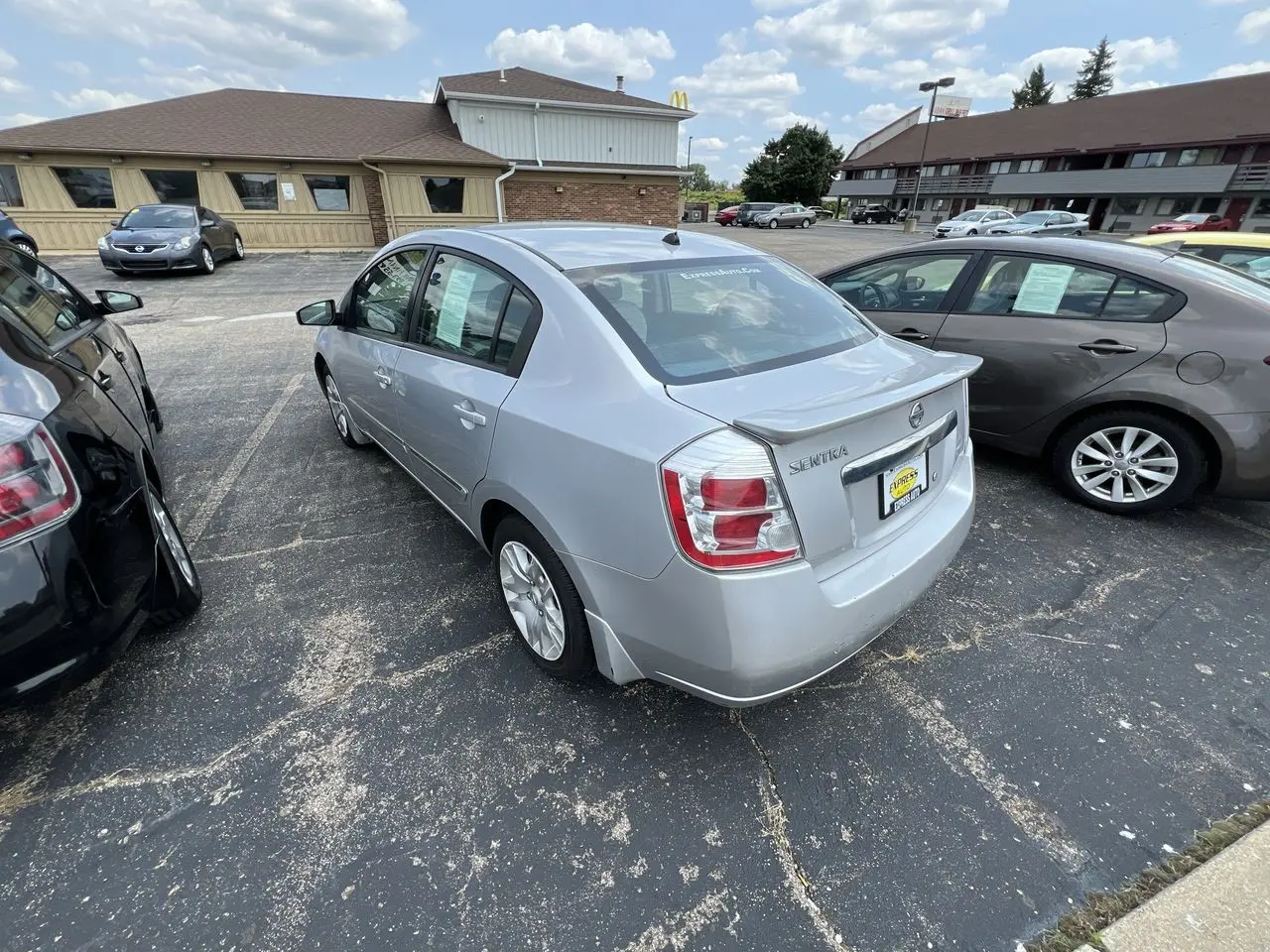 2012 Nissan Sentra 2.0 S CVT photo 5