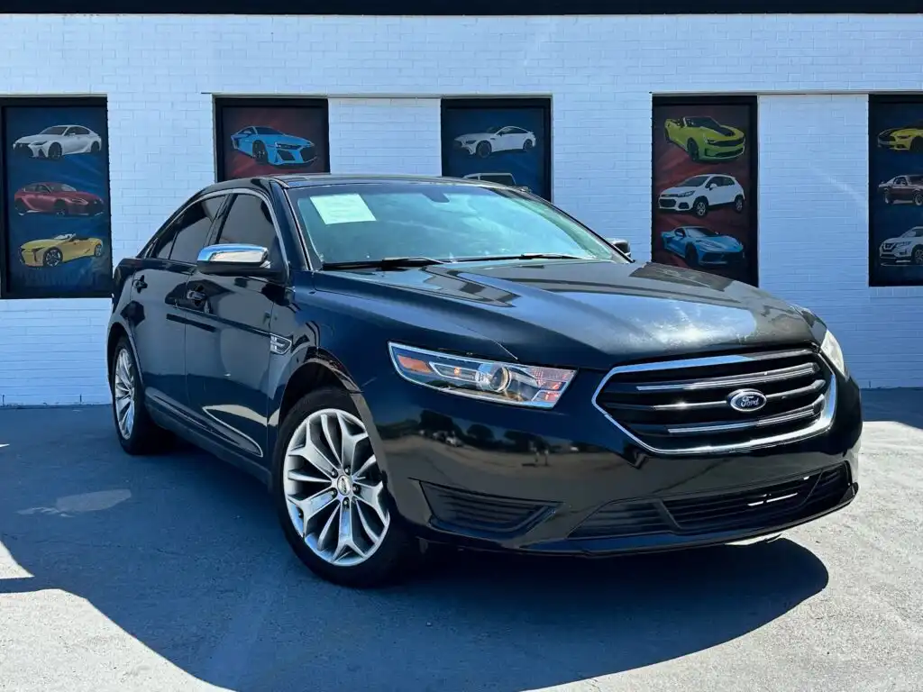 2015 Ford Taurus Limited FWD's photo