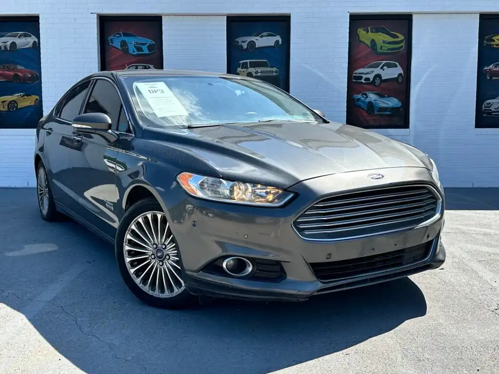 2016 Ford Fusion Plug-In Hybrid Titanium's photo