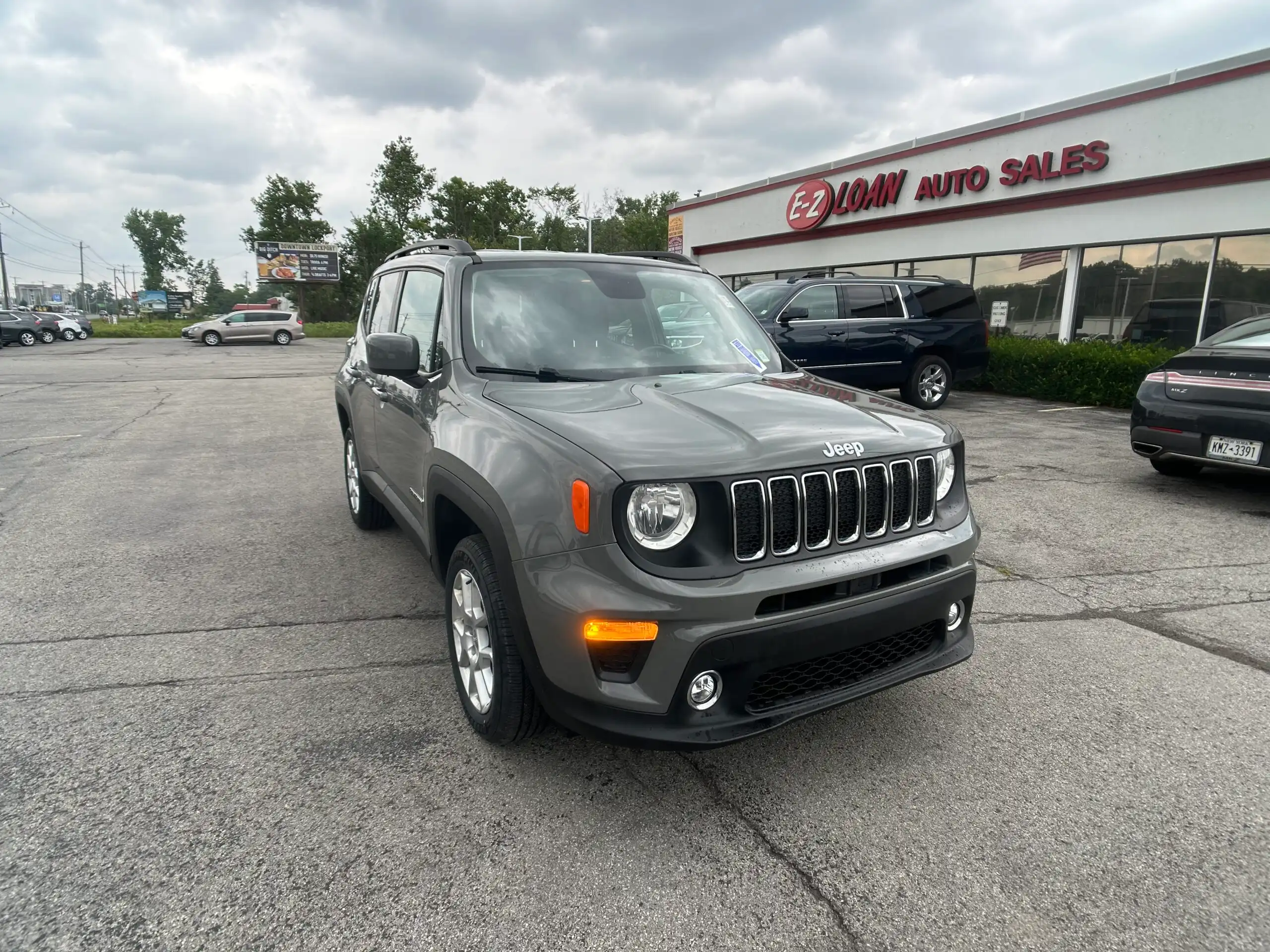 2019 Jeep Renegade Latitude 4x4's photo