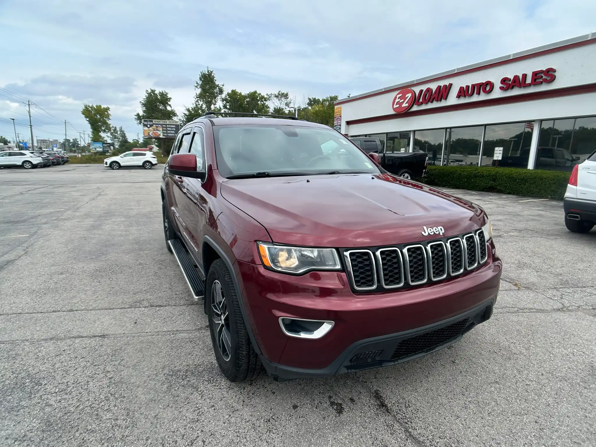 2019 Jeep Grand Cherokee Laredo's photo