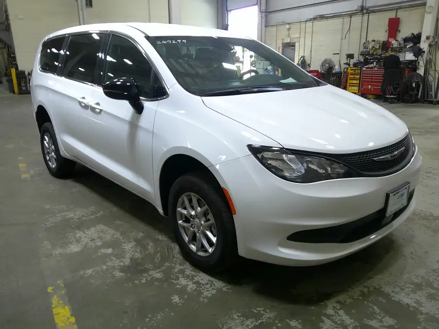 2026 Chrysler Voyager LX photo 1