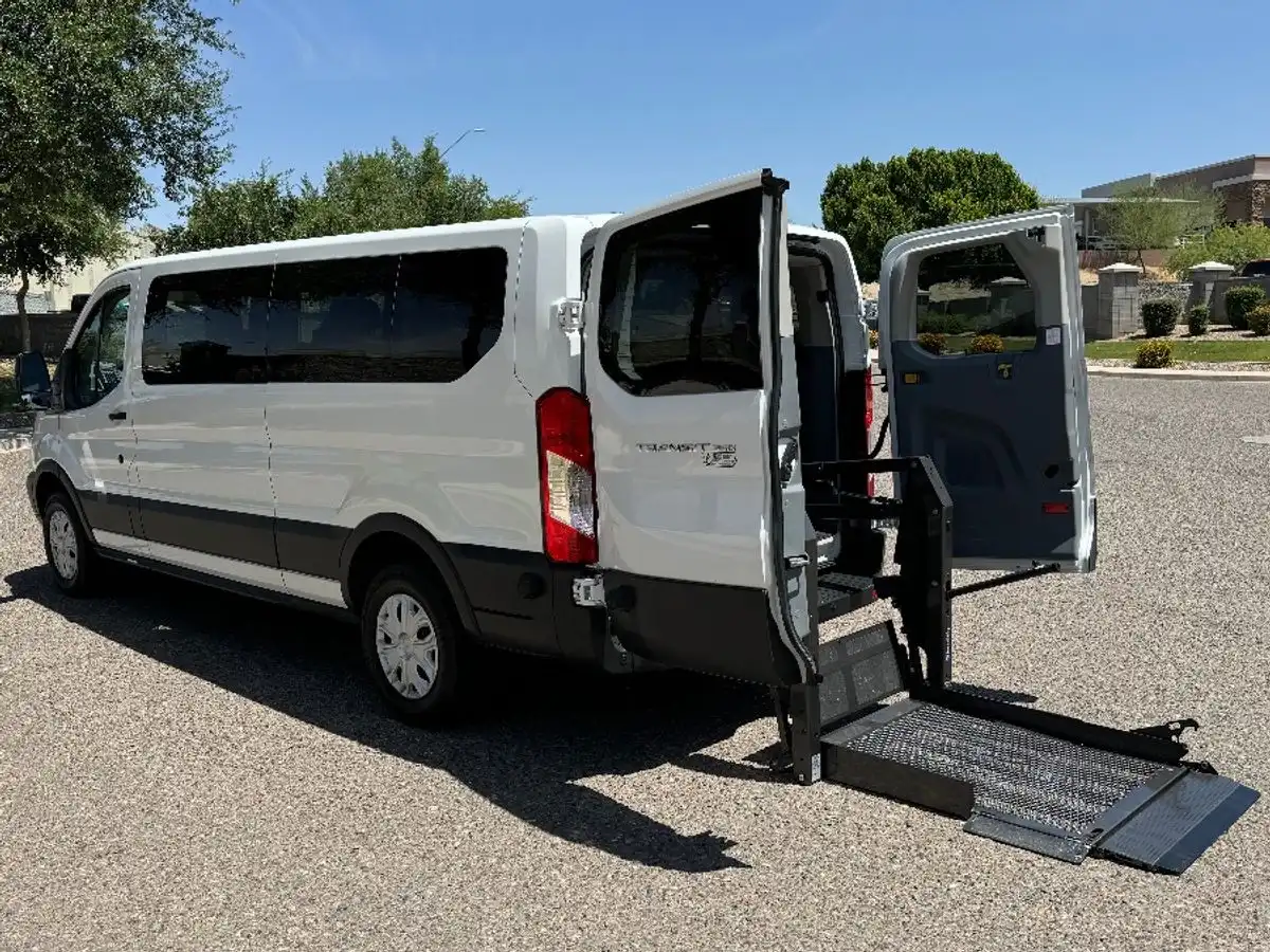 2016 Ford Transit 350 XL Wagon Low Roof 60/40 Pass. 148 WB's photo
