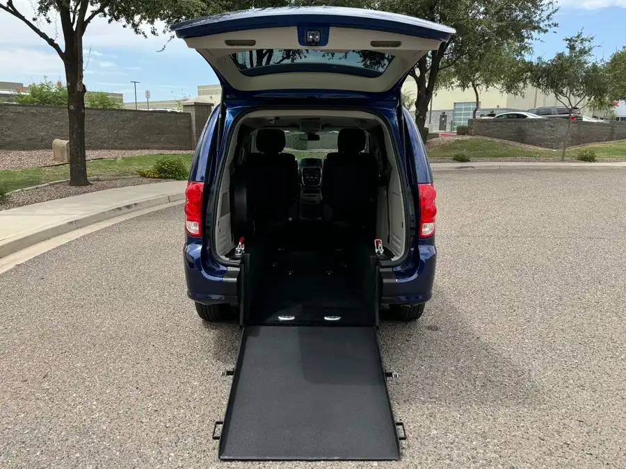 2018 Dodge Grand Caravan SE's photo