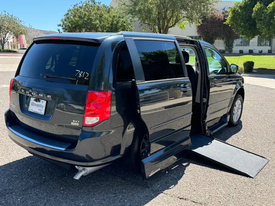 2014 Dodge Grand Caravan SXT's photo