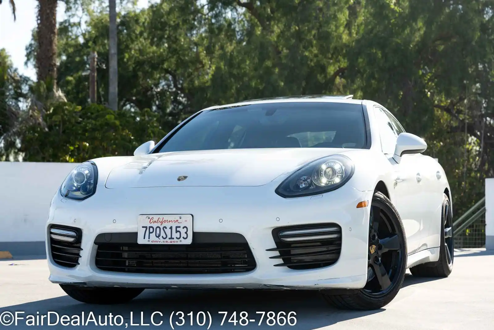 2016 Porsche Panamera GTS's photo