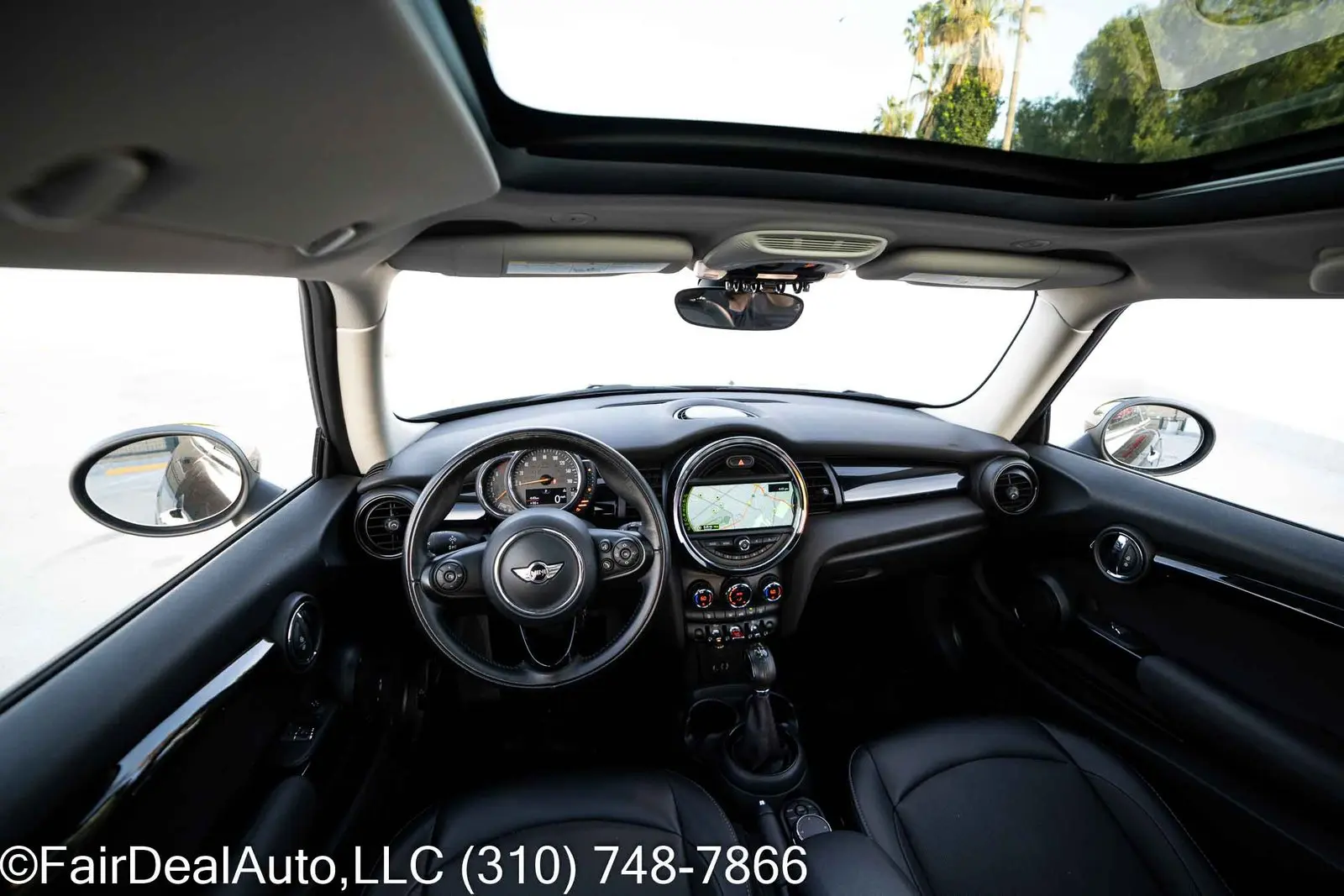 2017 MINI Cooper Base photo 4