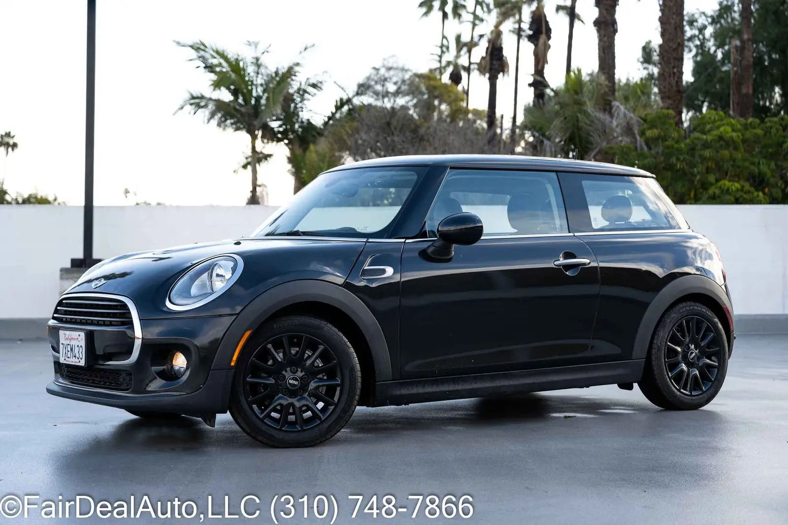 2017 MINI Cooper Base photo 3