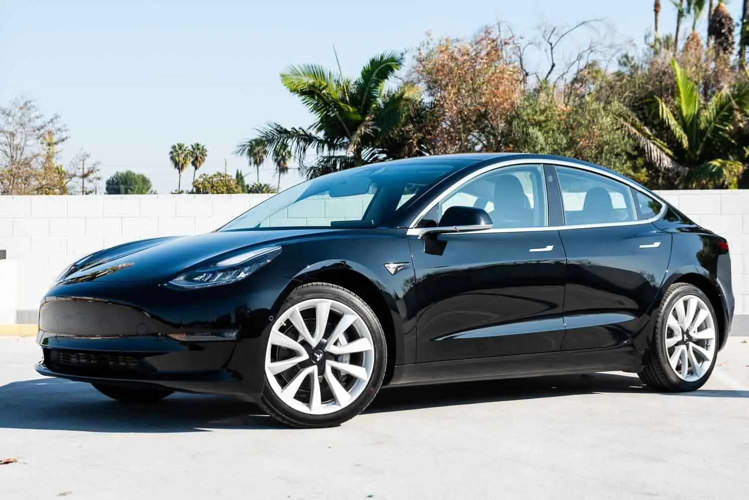 2017 Tesla Model 3 Base photo 3