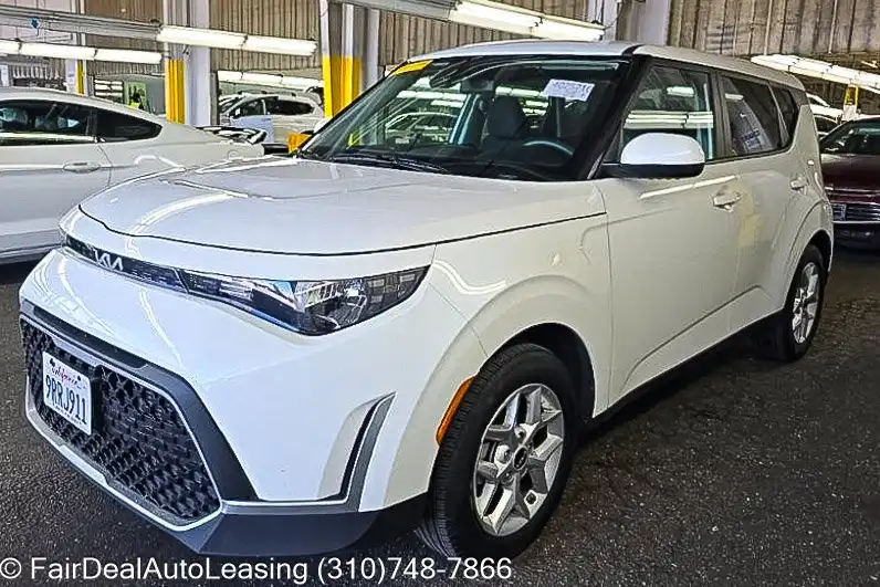 2025 Kia Soul 2.0L LX IVT's photo