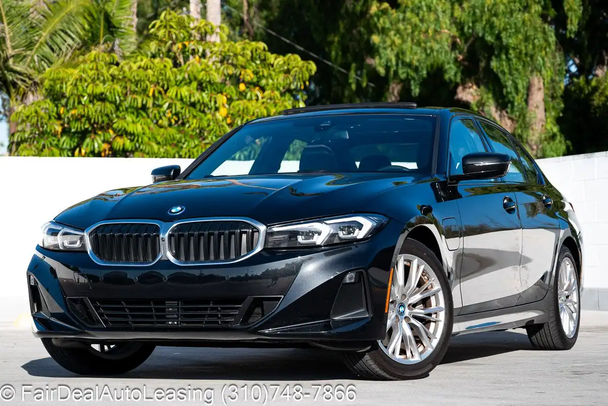 2023 BMW 3 Series 330e Sedan's photo