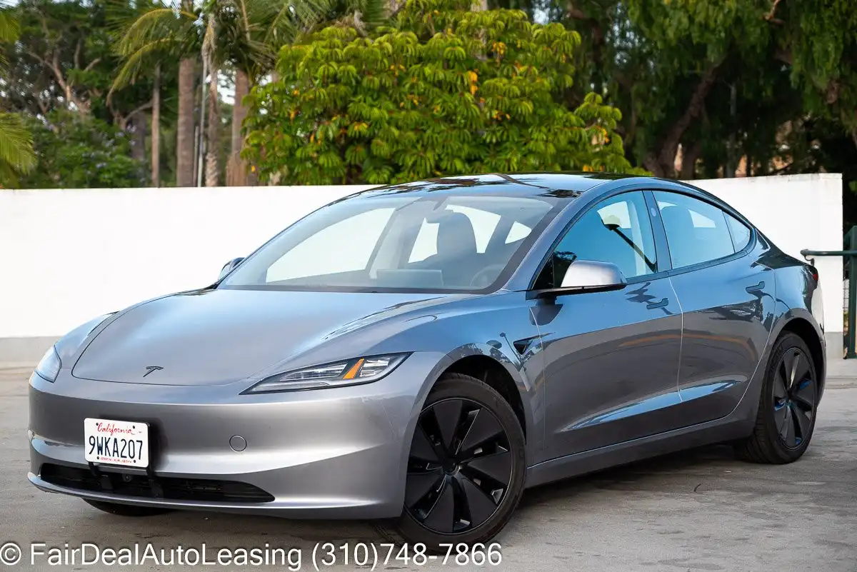2026 Tesla Model 3 Standard's photo