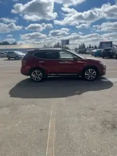 2019 Nissan Rogue SL FWD's photo