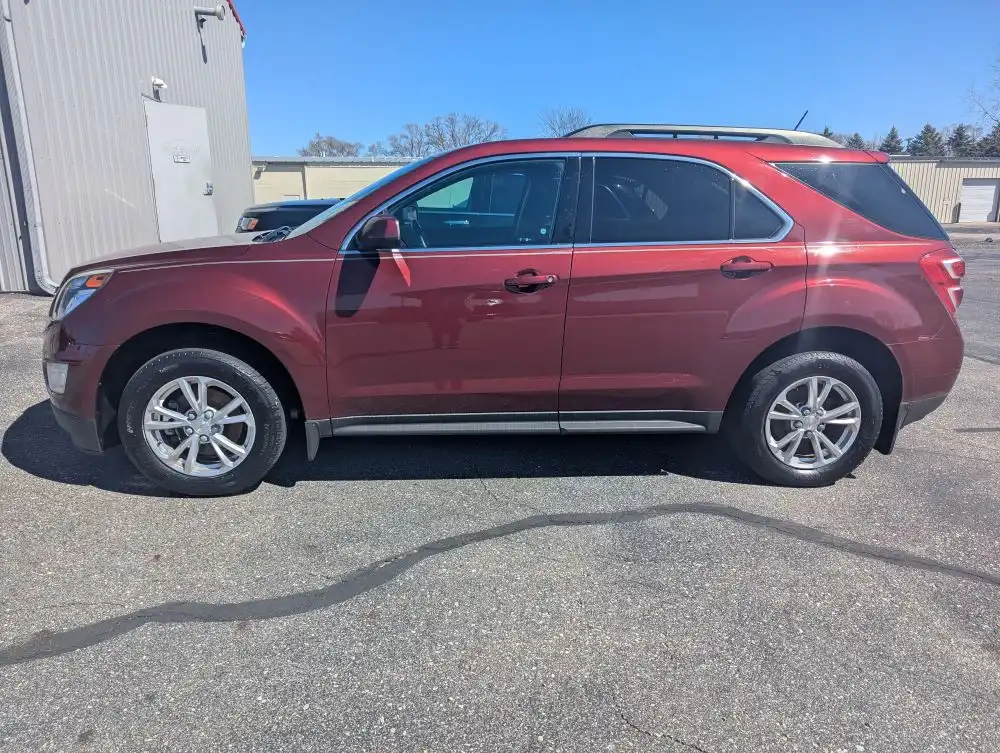 2016 Chevrolet Equinox LT's photo