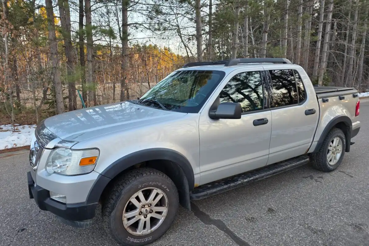 2010 Ford Explorer XLT 4.0L 4X4's photo