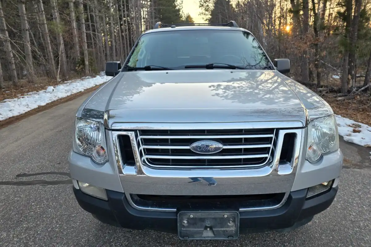 2010 Ford Explorer XLT 4.0L 4X4's photo