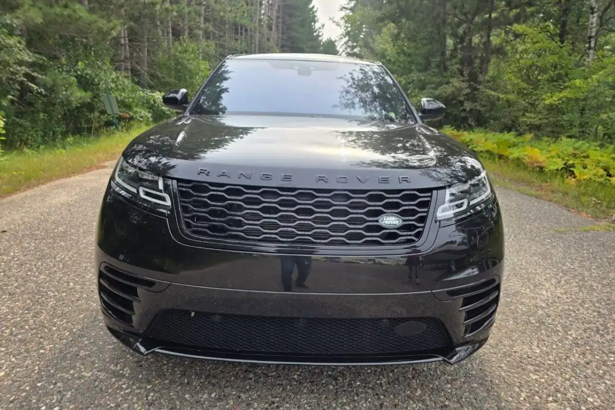 2018 Land Rover Range Rover Velar R-Dynamic HSE V6's photo