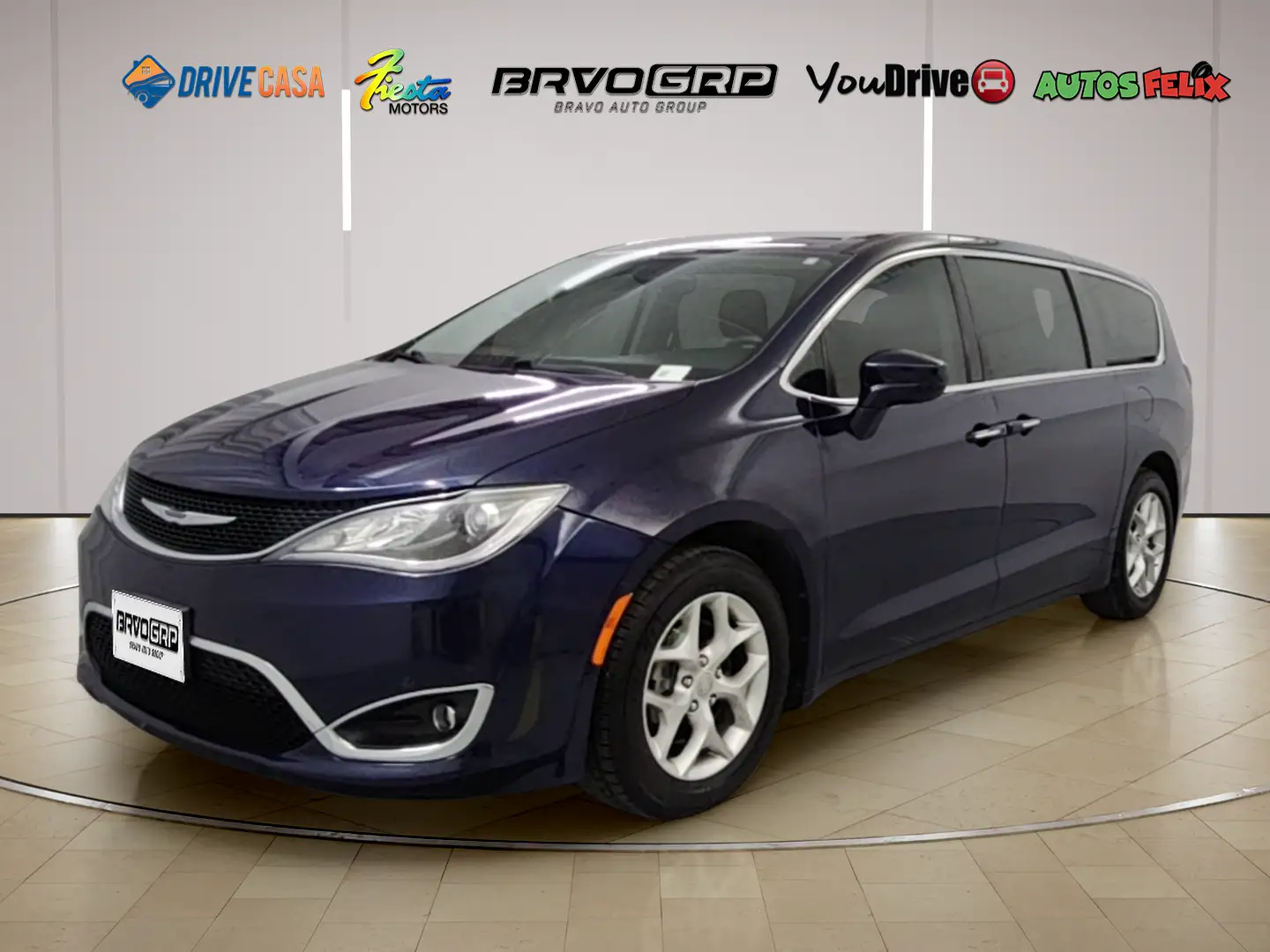 2019 Chrysler Pacifica Touring Plus photo 1