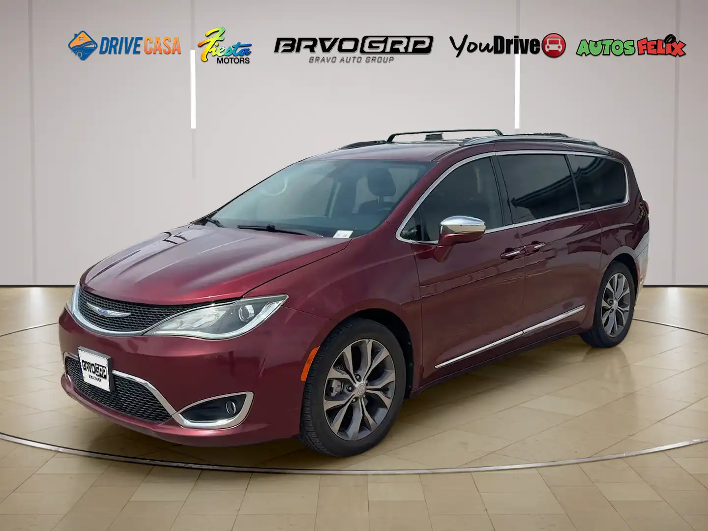 2019 Chrysler Pacifica Limited's photo
