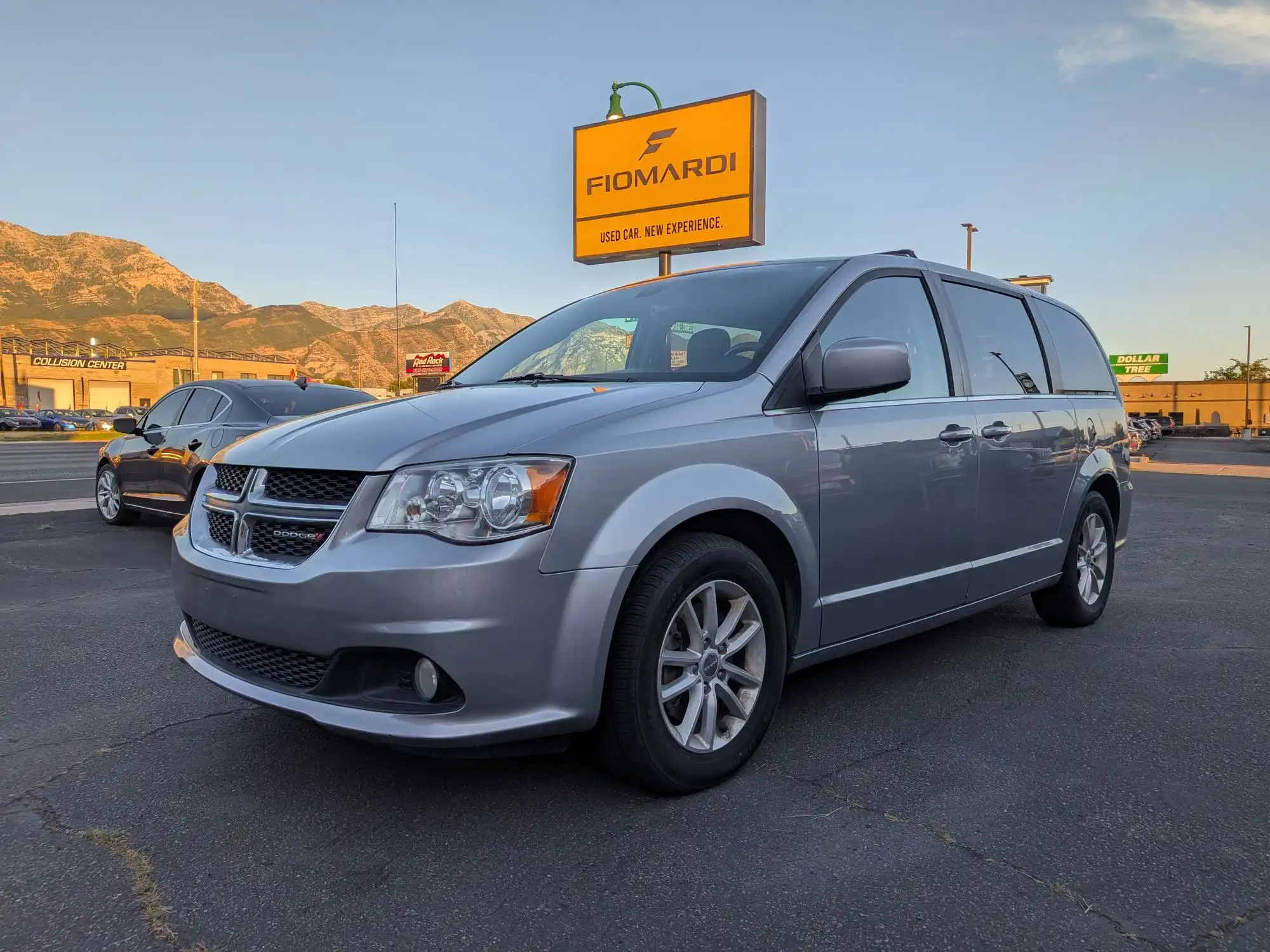 2019 Dodge Grand Caravan SXT's photo
