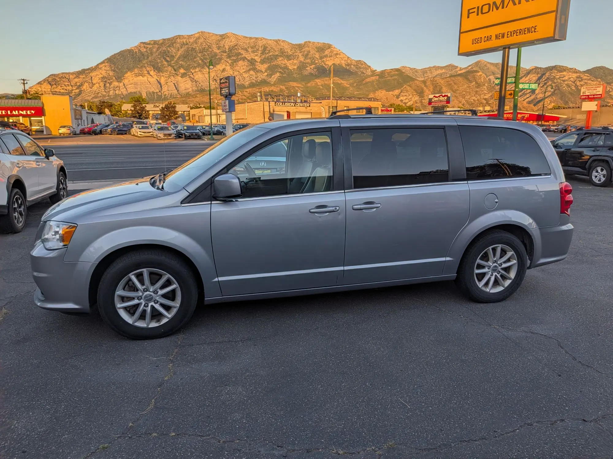 2019 Dodge Grand Caravan SXT photo 3
