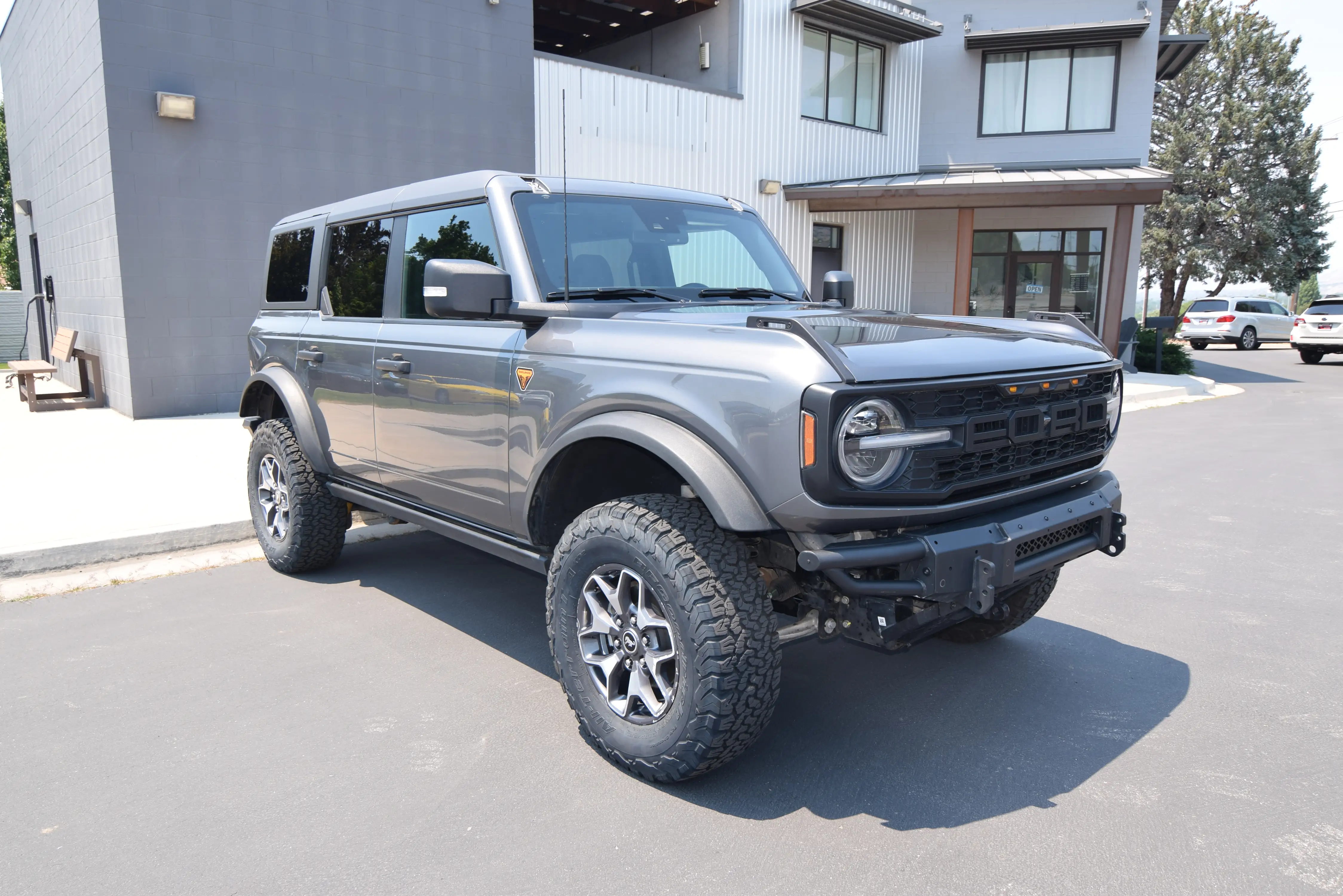 2023 Ford Bronco Badlands 4x4 photo 1