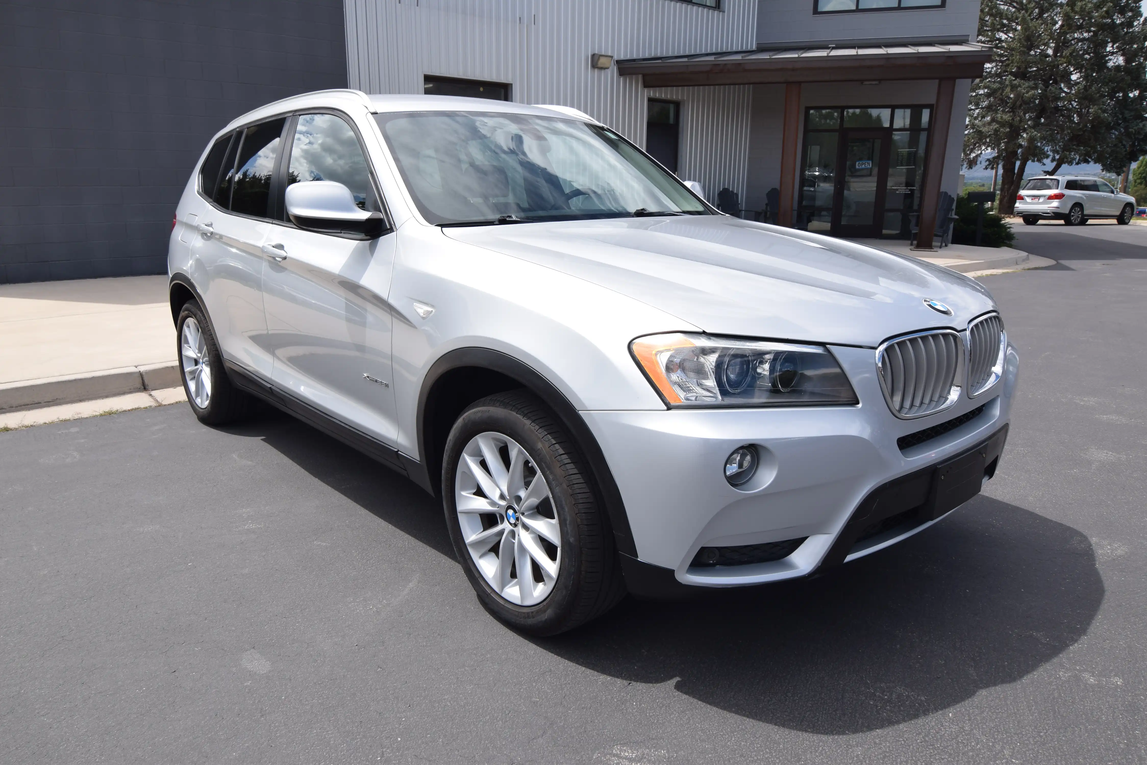 2013 BMW X3 xDrive28i's photo