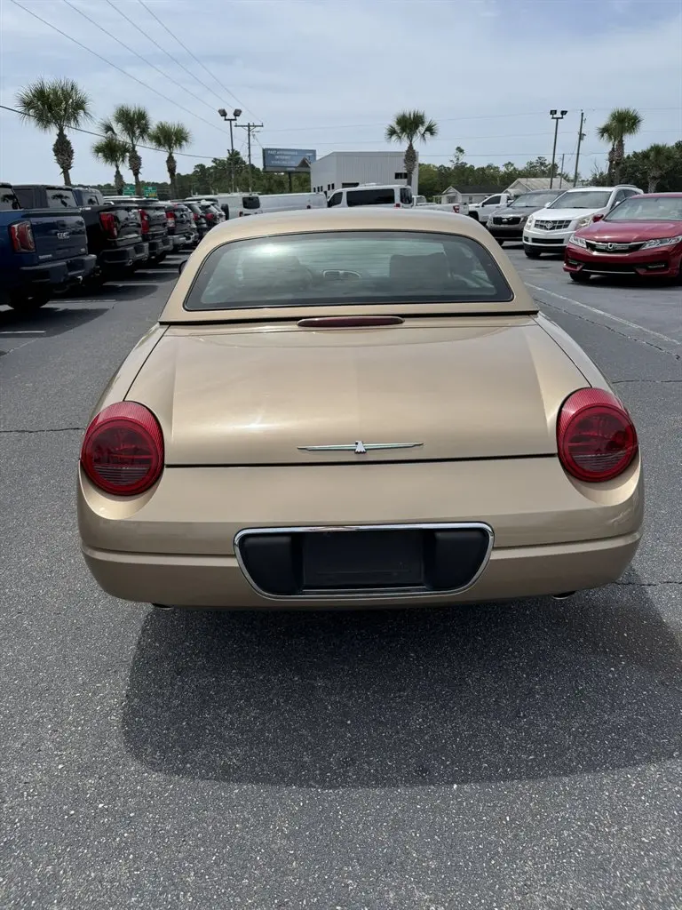 2005 Ford Thunderbird Deluxe photo 5