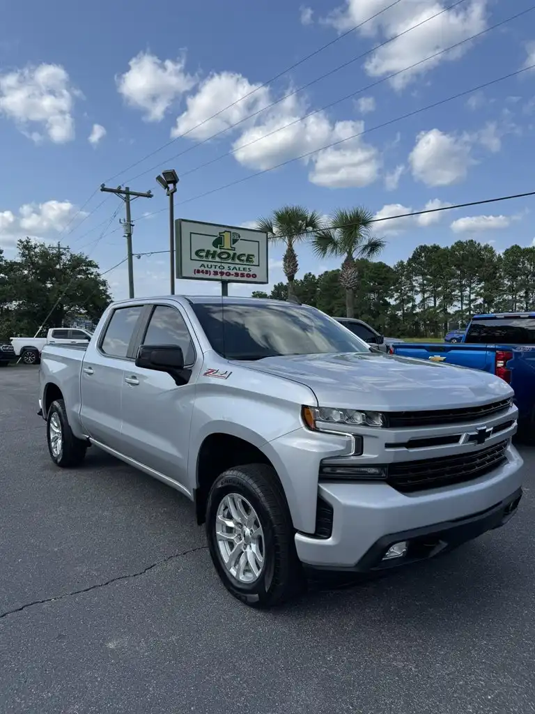 2022 Chevrolet Silverado 1500 RST 4WD Crew Cab Short Box's photo