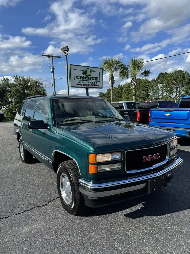 1997 GMC Yukon SLE 4WD's photo