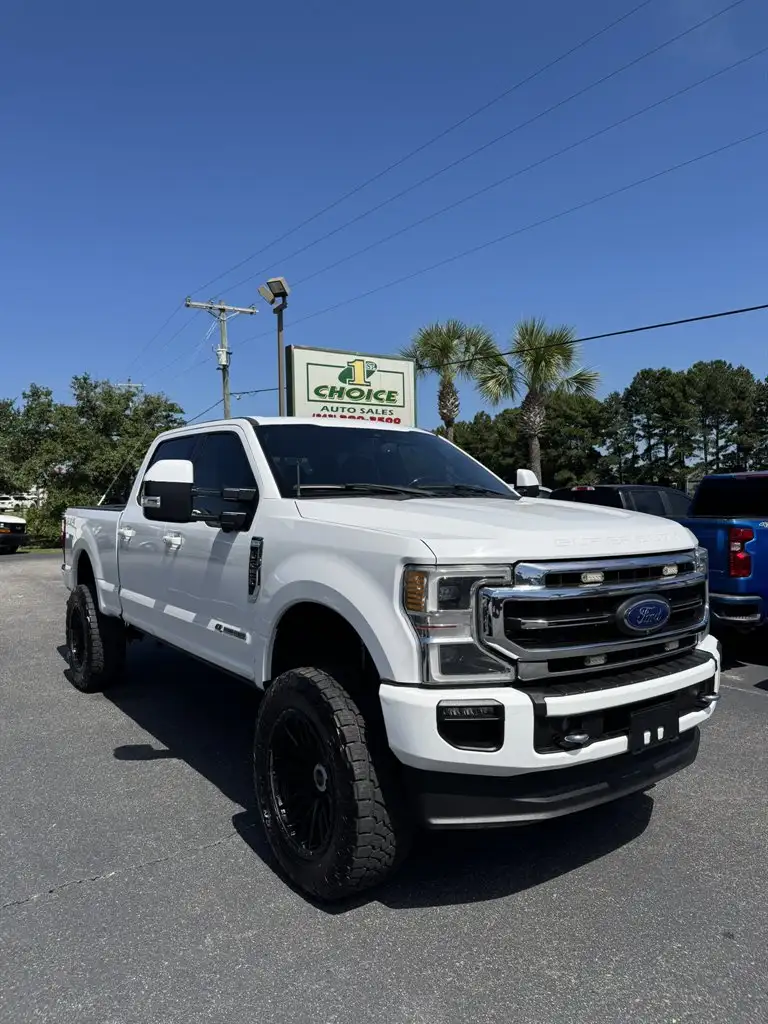 2022 Ford F-250 Lariat 4WD Crew Cab 8' Box's photo