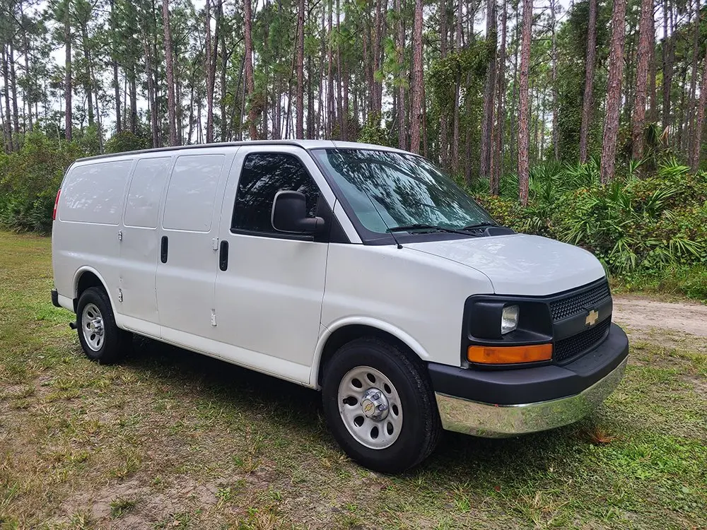 2014 Chevrolet Express Work Van 1500 photo 3