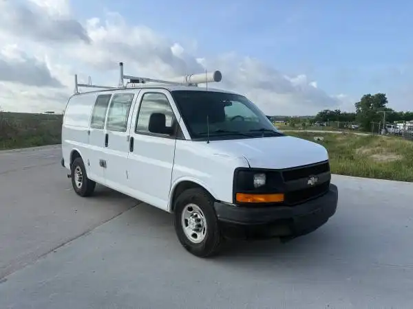 2013 Chevrolet Express 2500 Work Van HD's photo