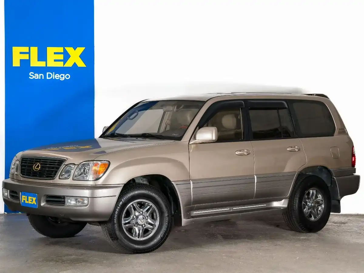 2002 Lexus LX 600 470's photo