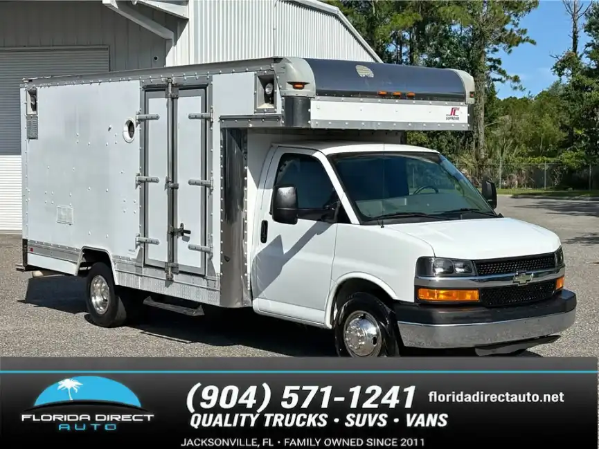 2012 Chevrolet Express's photo