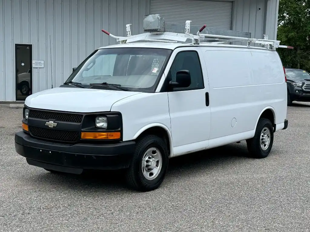 2016 Chevrolet Express 2500 Work Van HD's photo